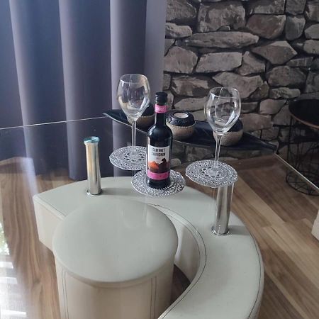 Appartement Mieszkanie Z Widokiem Na Park -Cieplice Slaskie Zdroj à Jelenia Góra Extérieur photo