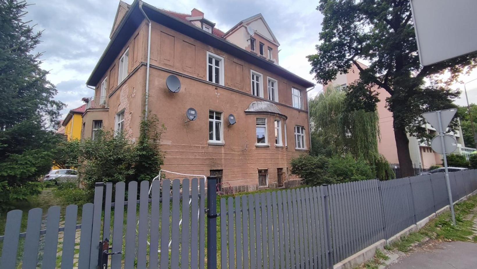 Appartement Mieszkanie Z Widokiem Na Park -Cieplice Slaskie Zdroj à Jelenia Góra Extérieur photo